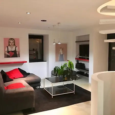 Sea Breeze Boutique House *